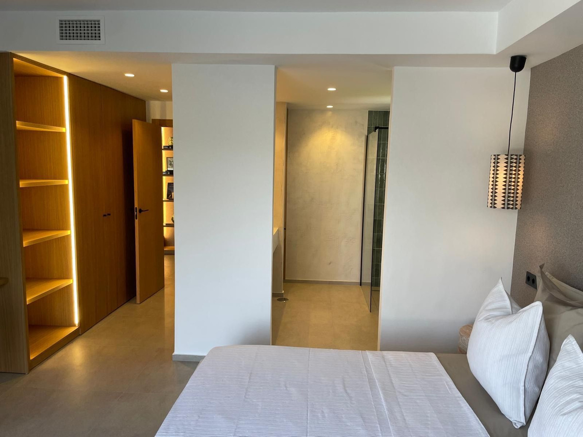 3 Bed Apartment for sale in Nueva Andalucía Costa Del Sol, Málaga, Spain