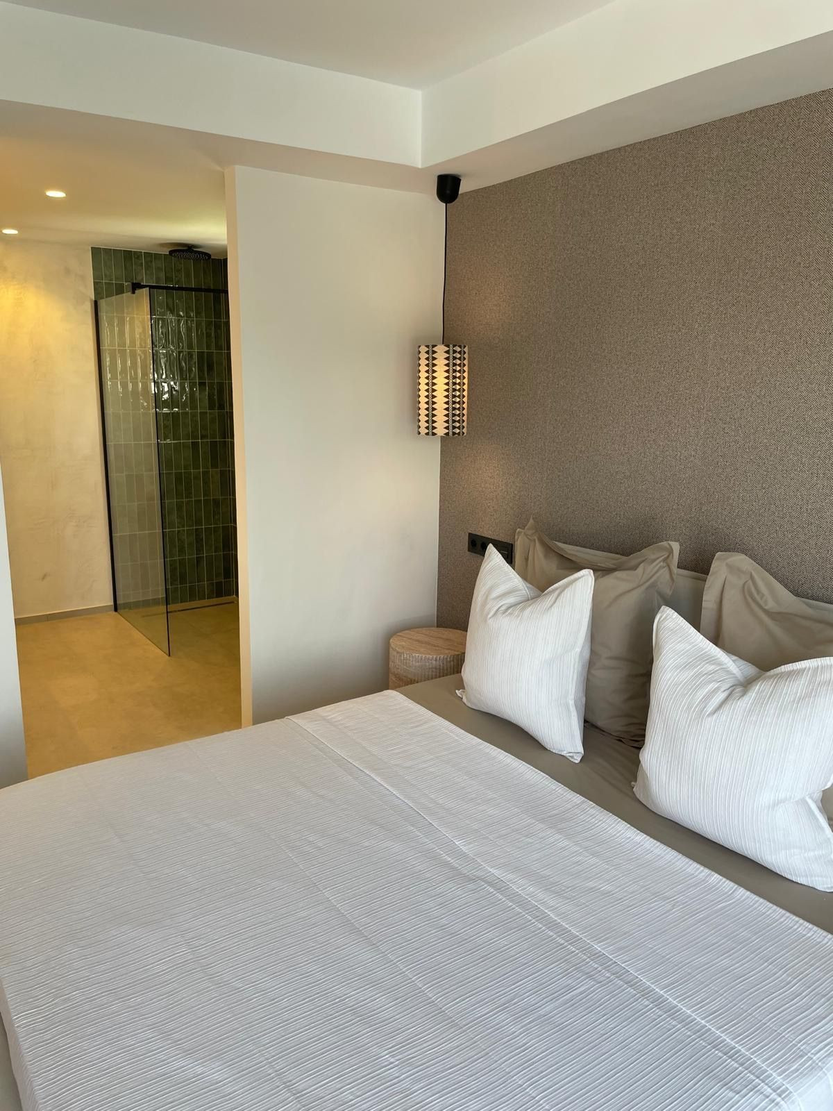 3 Bed Apartment for sale in Nueva Andalucía Costa Del Sol, Málaga, Spain