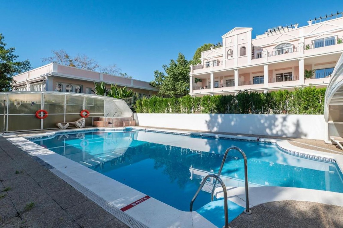 3 Bed Apartment for sale in Nueva Andalucía Costa Del Sol, Málaga, Spain