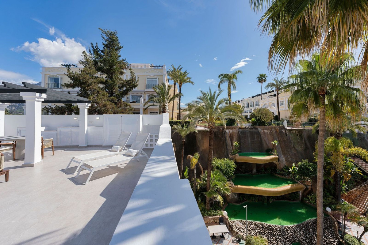 3 Bed Apartment for sale in Nueva Andalucía Costa Del Sol, Málaga, Spain