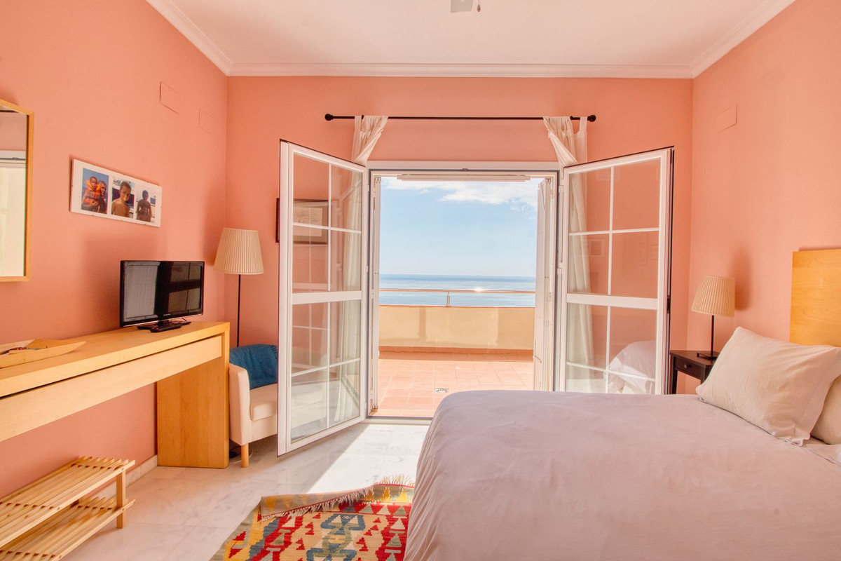Se vende Apartamento Planta Media de 3 dormitorios en Costa Del Sol, Málaga, España