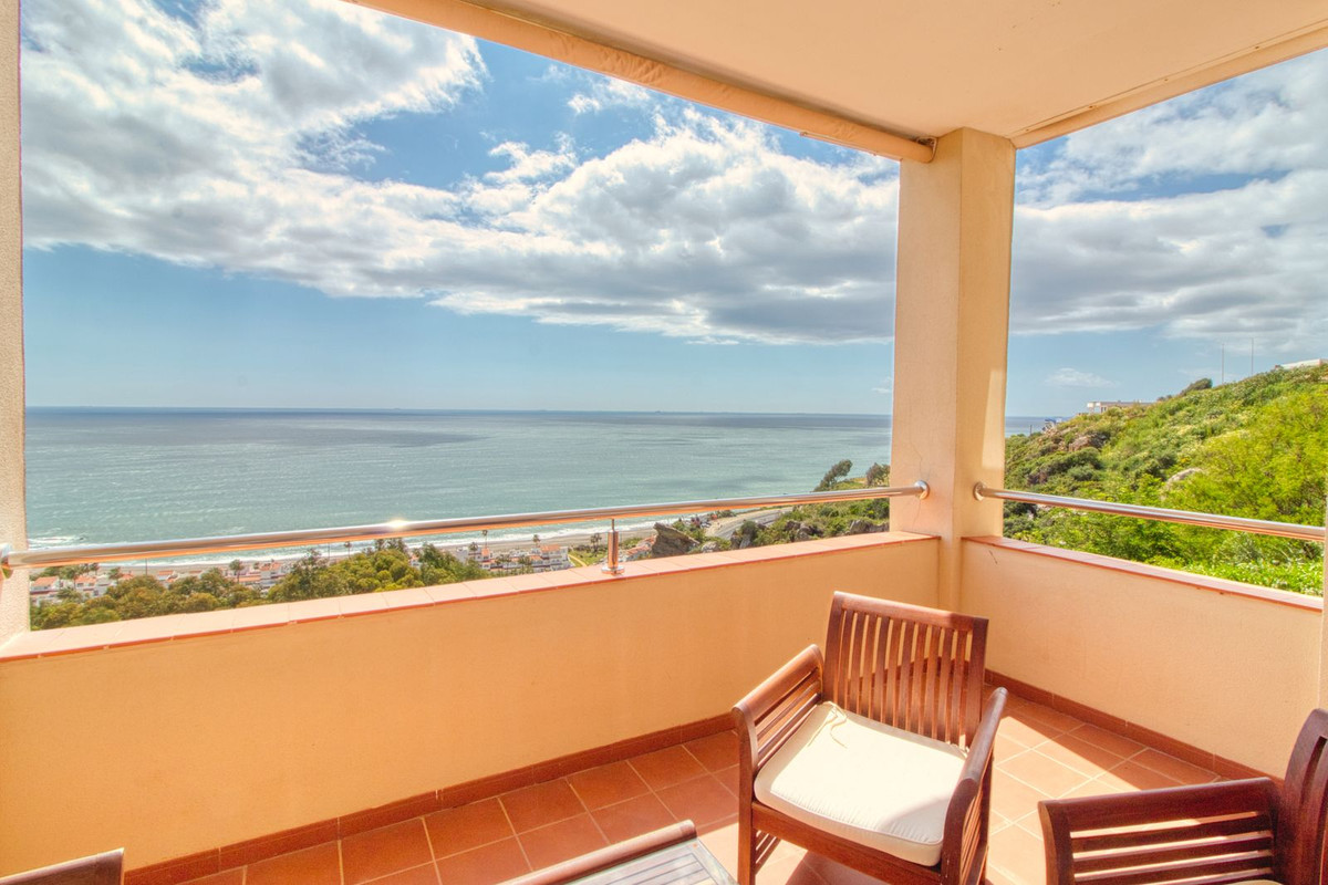 Se vende Apartamento Planta Media de 3 dormitorios en Costa Del Sol, Málaga, España