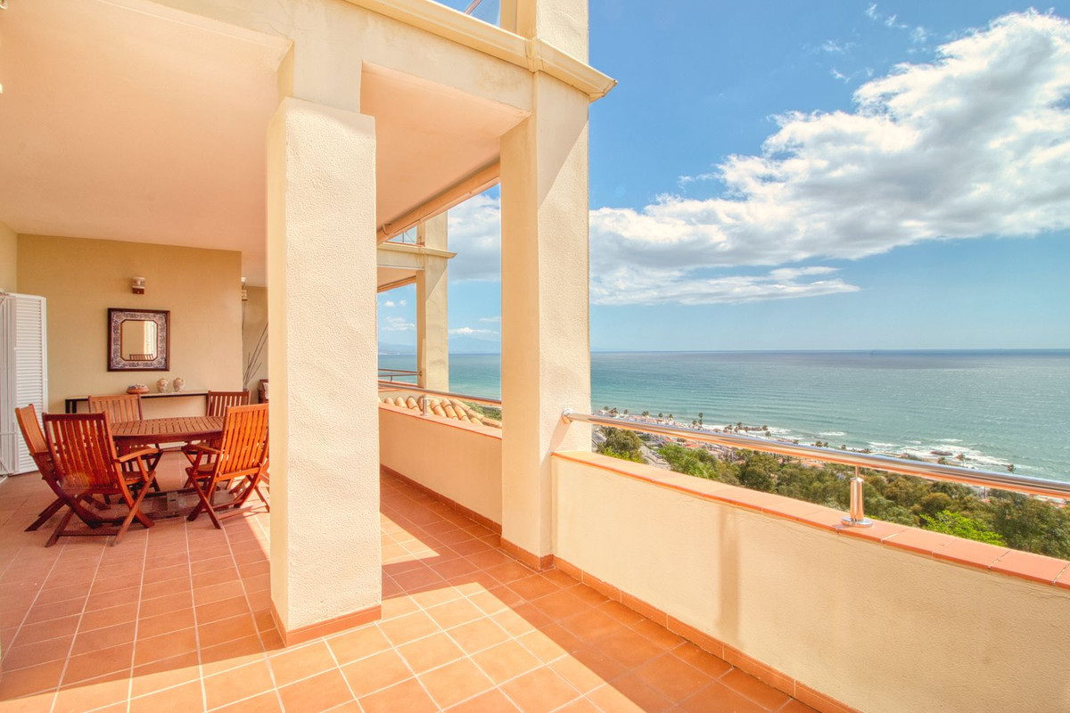 Se vende Apartamento Planta Media de 3 dormitorios en Costa Del Sol, Málaga, España
