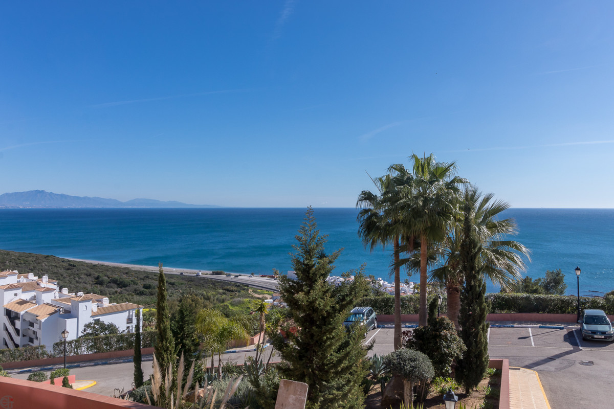 Se vende Apartamento Planta Media de 3 dormitorios en Costa Del Sol, Málaga, España
