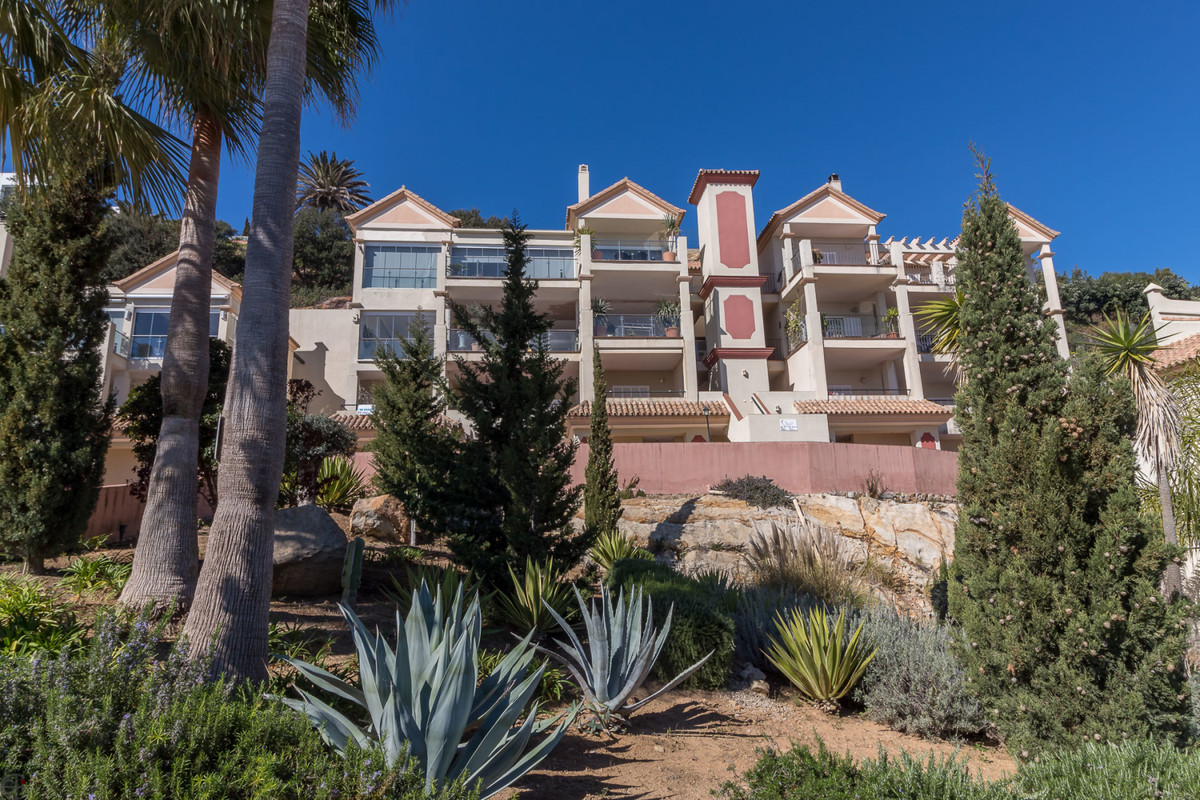 Se vende Apartamento Planta Media de 3 dormitorios en Costa Del Sol, Málaga, España