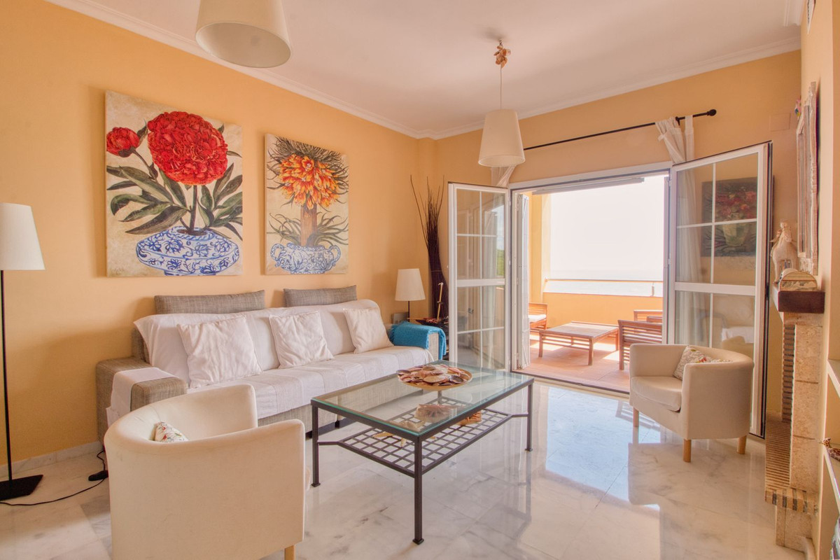 Se vende Apartamento Planta Media de 3 dormitorios en Costa Del Sol, Málaga, España