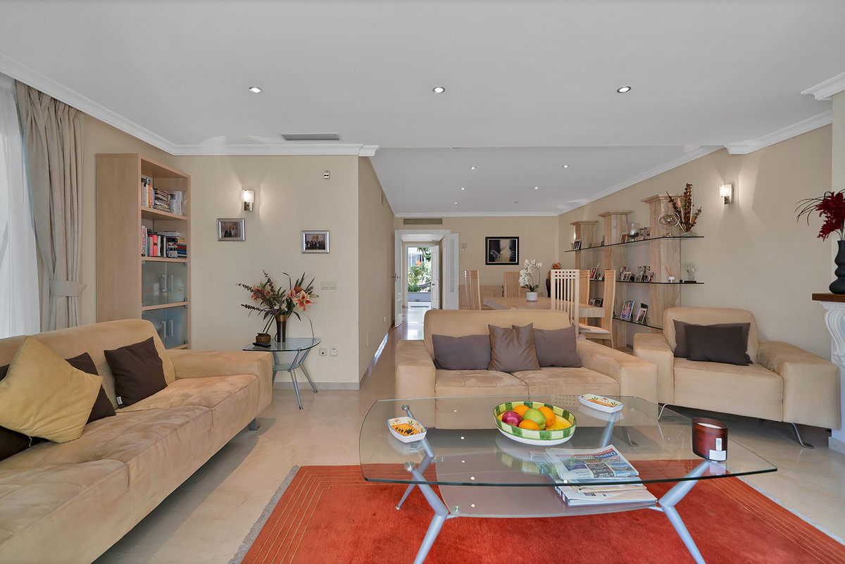 2 Bed Apartment for sale in New Golden Mile Costa Del Sol, Málaga, Spain