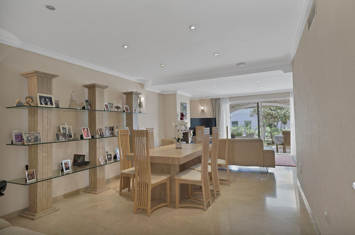 2 Bed Apartment for sale in New Golden Mile Costa Del Sol, Málaga, Spain