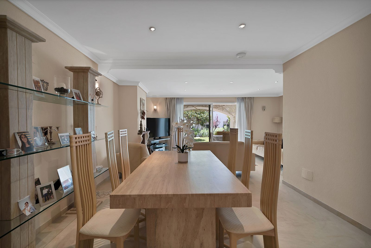 2 Bed Apartment for sale in New Golden Mile Costa Del Sol, Málaga, Spain