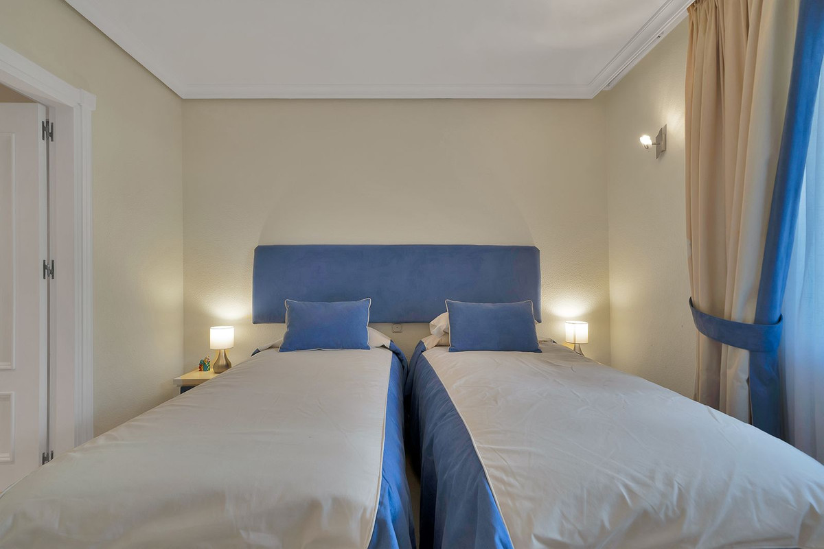 2 Bed Apartment for sale in New Golden Mile Costa Del Sol, Málaga, Spain