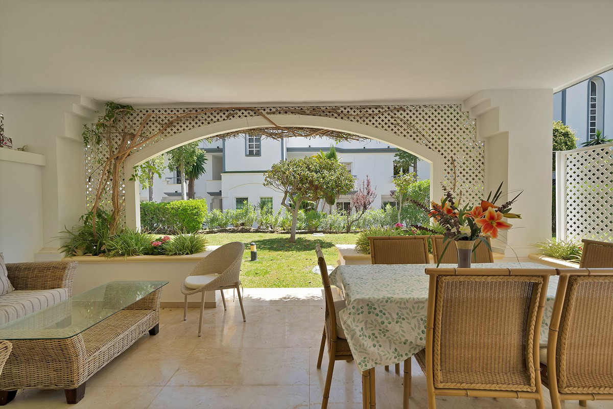 2 Bed Apartment for sale in New Golden Mile Costa Del Sol, Málaga, Spain