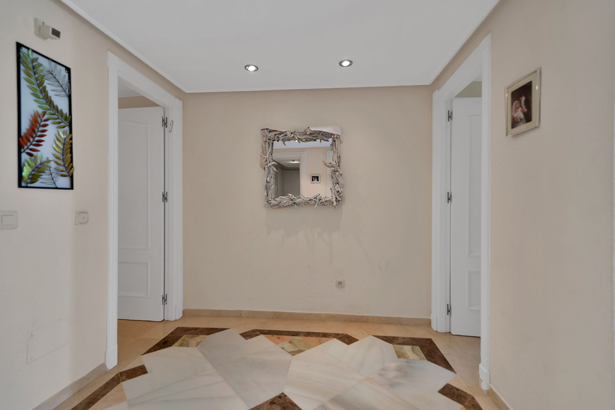 2 Bed Apartment for sale in New Golden Mile Costa Del Sol, Málaga, Spain
