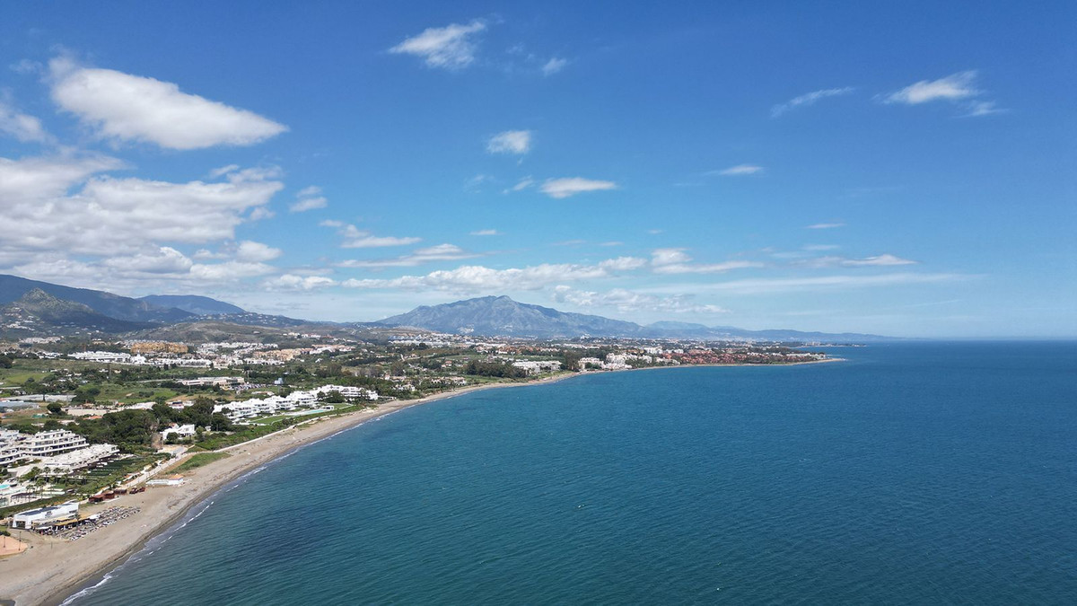 2 Bed Apartment for sale in New Golden Mile Costa Del Sol, Málaga, Spain