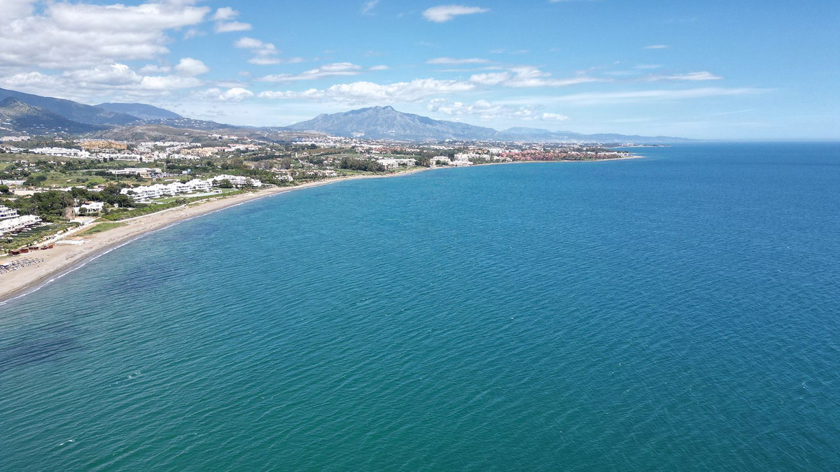 2 Bed Apartment for sale in New Golden Mile Costa Del Sol, Málaga, Spain