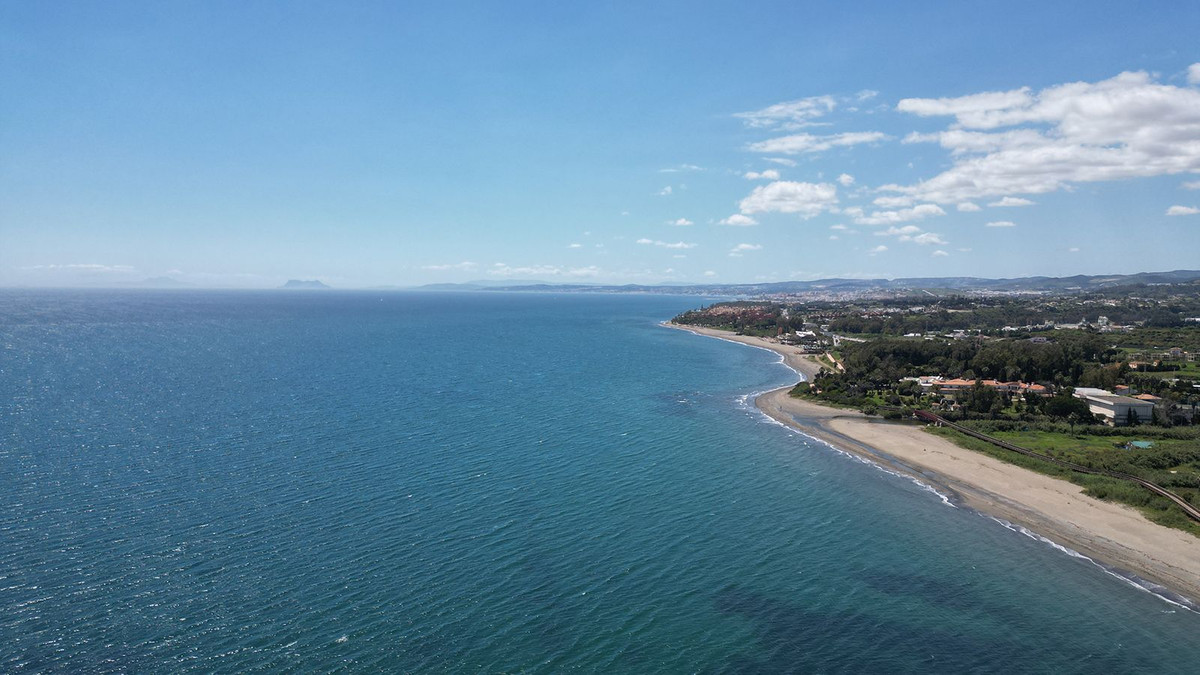 2 Bed Apartment for sale in New Golden Mile Costa Del Sol, Málaga, Spain