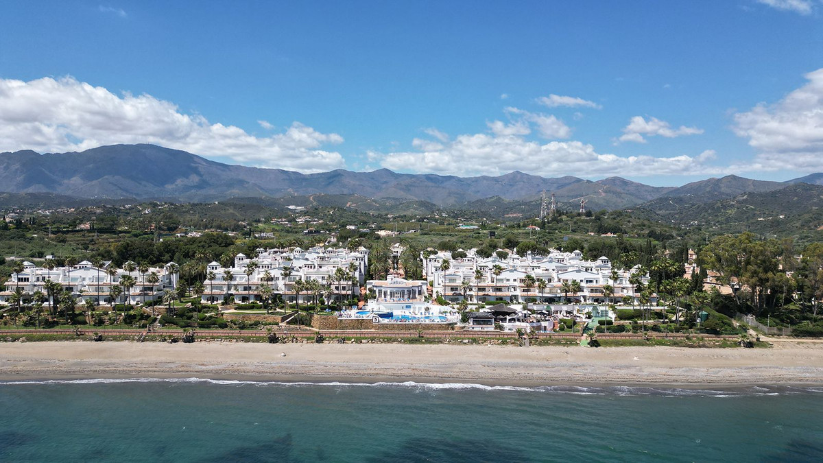 2 Bed Apartment for sale in New Golden Mile Costa Del Sol, Málaga, Spain