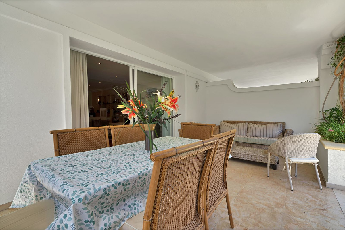 2 Bed Apartment for sale in New Golden Mile Costa Del Sol, Málaga, Spain