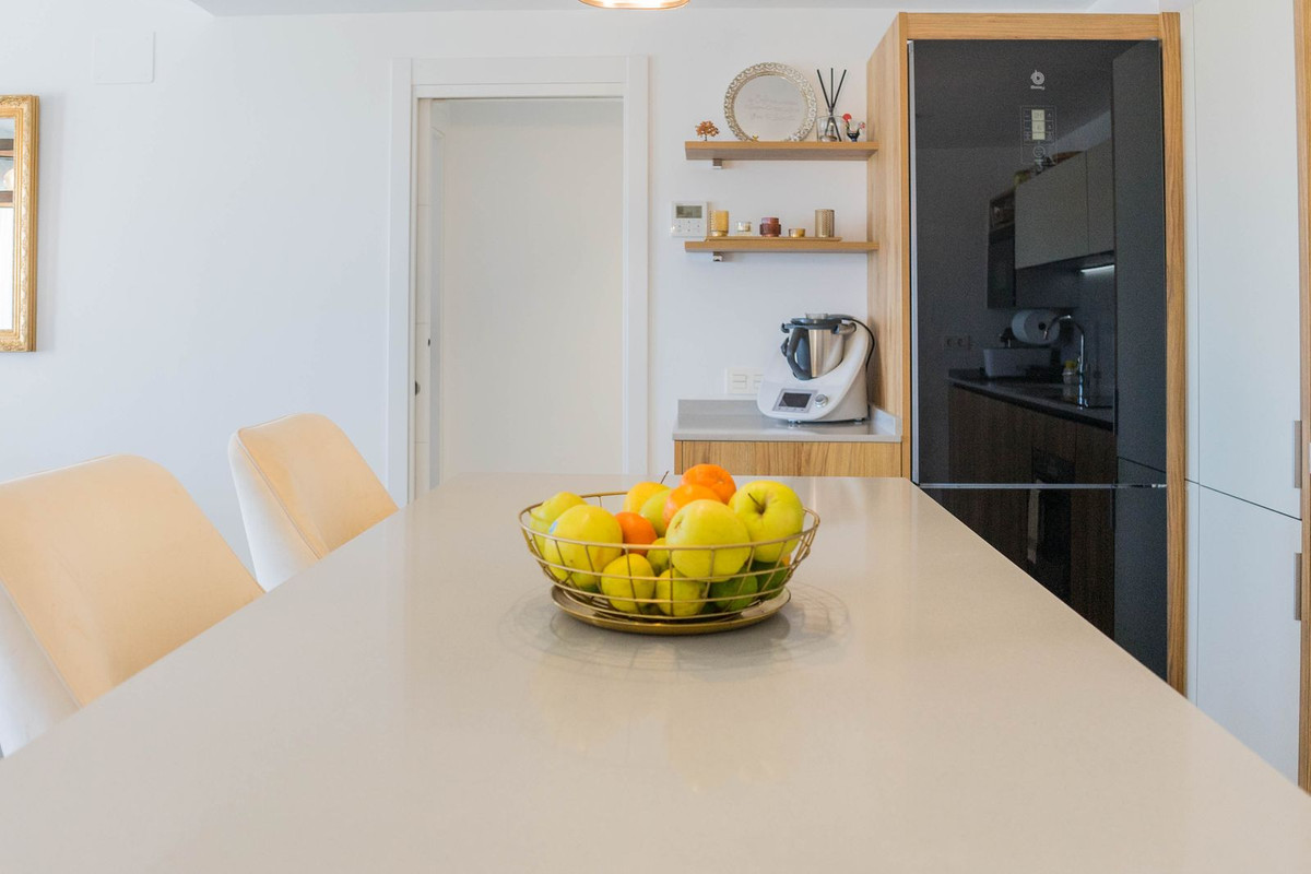 3 Bed Apartment for sale in Fuengirola Costa Del Sol, Málaga, Spain