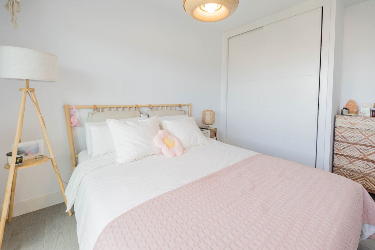 3 Bed Apartment for sale in Fuengirola Costa Del Sol, Málaga, Spain