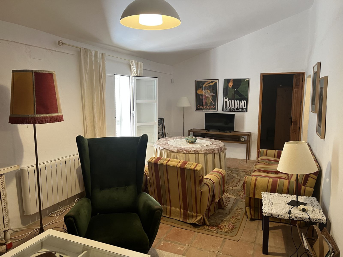 5 Bed Townhouse for sale in Casabermeja Costa Del Sol, Málaga, Spain