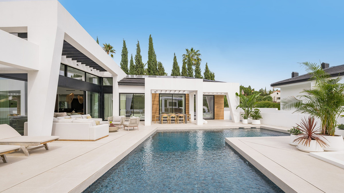Se vende Villa - Chalet de 6 dormitorios en Costa Del Sol, Málaga, España