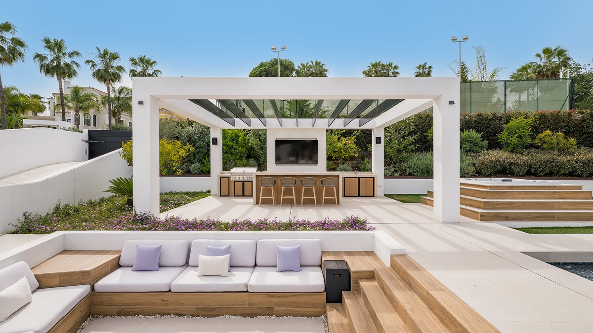 Se vende Villa - Chalet de 6 dormitorios en Costa Del Sol, Málaga, España