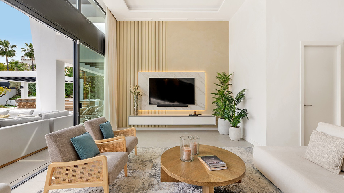 Se vende Villa - Chalet de 6 dormitorios en Costa Del Sol, Málaga, España