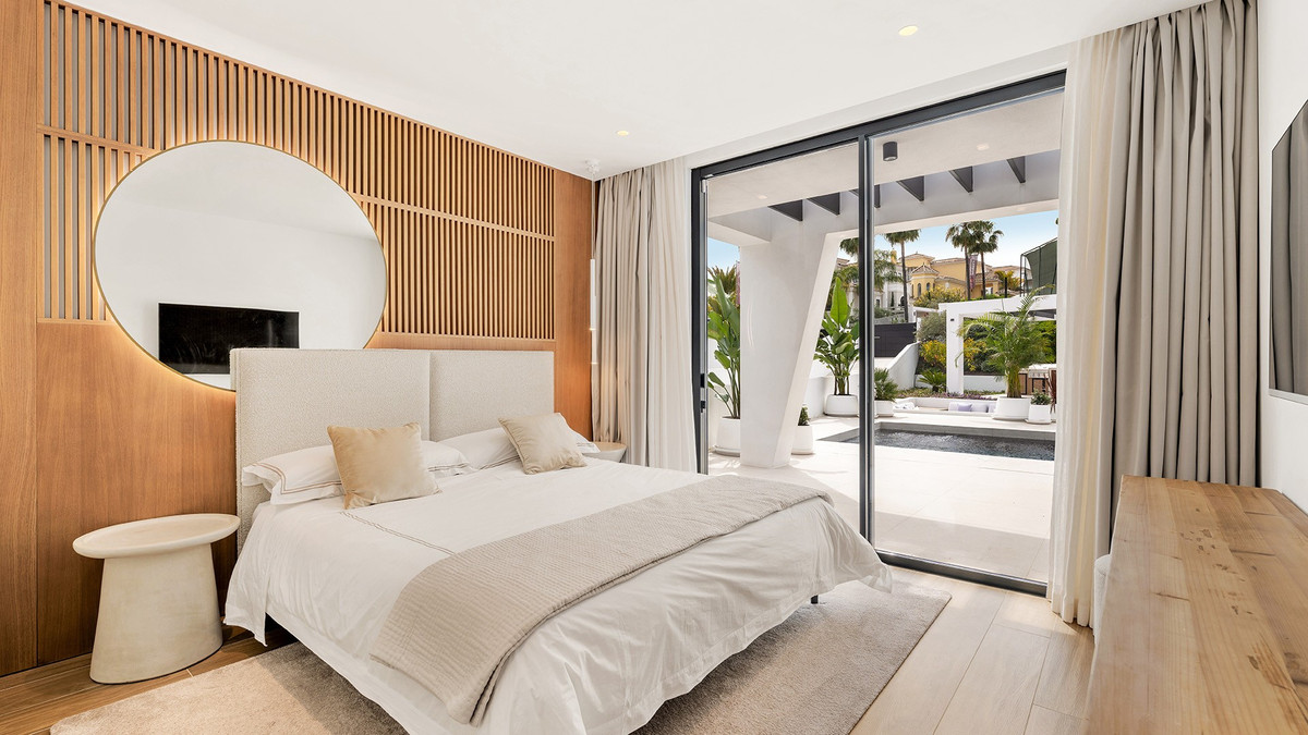 Se vende Villa - Chalet de 6 dormitorios en Costa Del Sol, Málaga, España