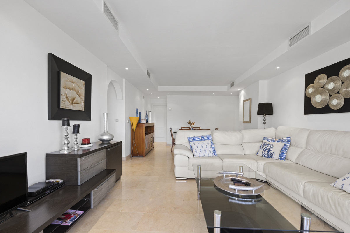 Se vende Apartamento Planta Media de 4 dormitorios en Costa Del Sol, Málaga, España