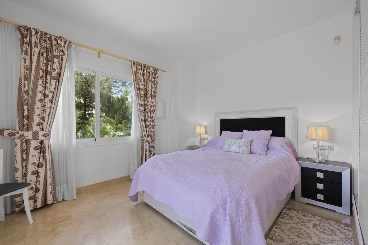 Se vende Apartamento Planta Media de 4 dormitorios en Costa Del Sol, Málaga, España