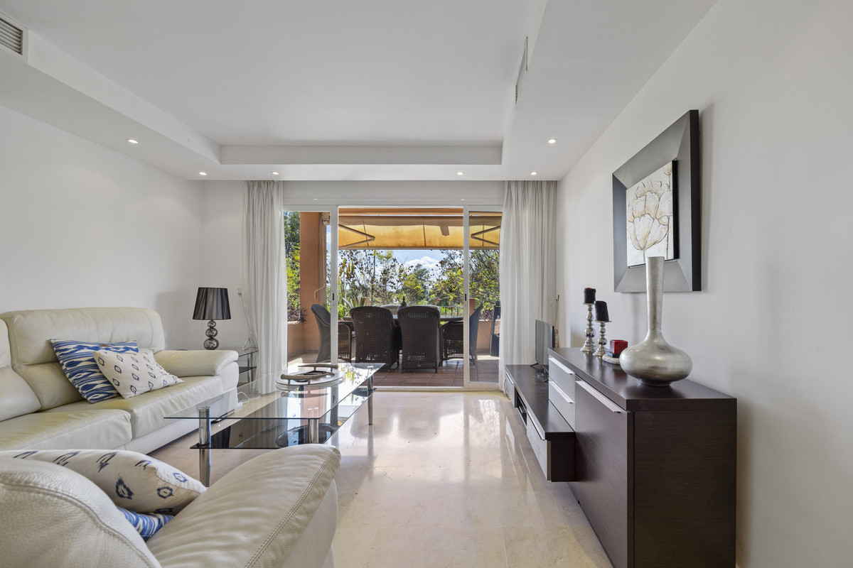 Se vende Apartamento Planta Media de 4 dormitorios en Costa Del Sol, Málaga, España