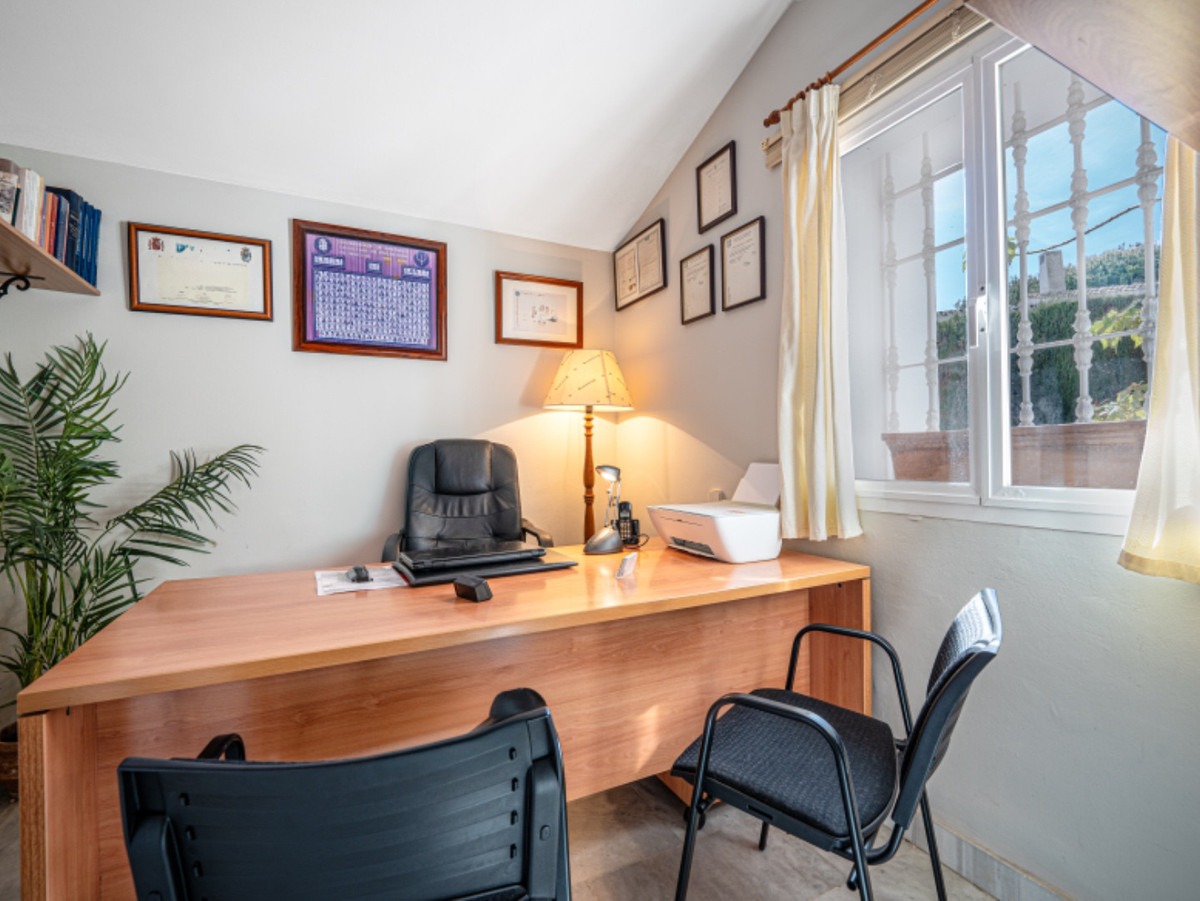 3 Bed Townhouse for sale in Sierra Blanca Costa Del Sol, Málaga, Spain