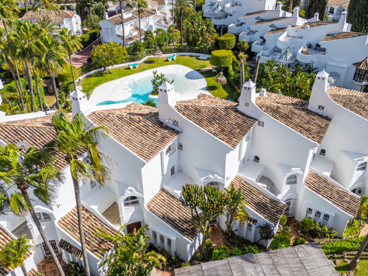 3 Bed Townhouse for sale in Sierra Blanca Costa Del Sol, Málaga, Spain