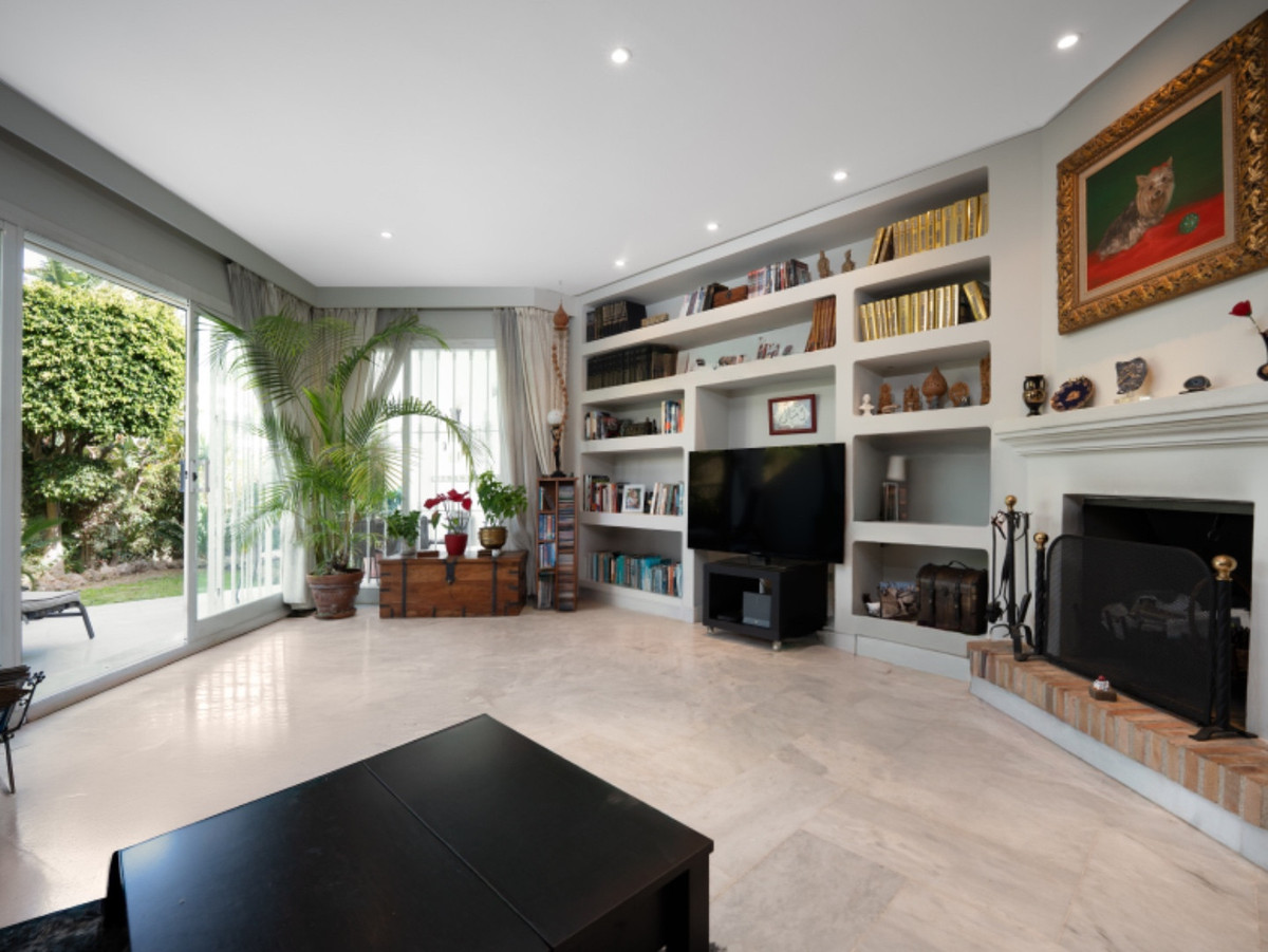 3 Bed Townhouse for sale in Sierra Blanca Costa Del Sol, Málaga, Spain