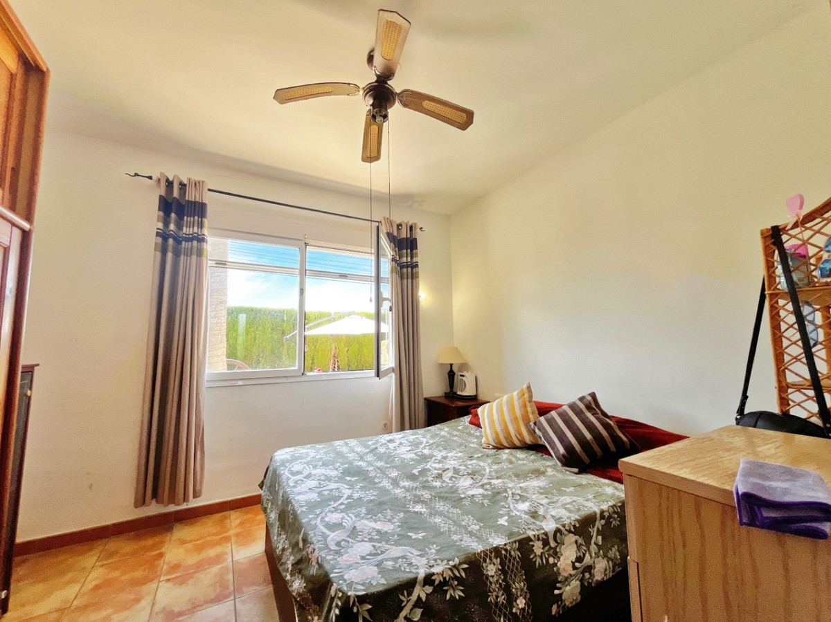 Se vende Villa - Chalet de 4 dormitorios en Costa Blanca, Alicante, España
