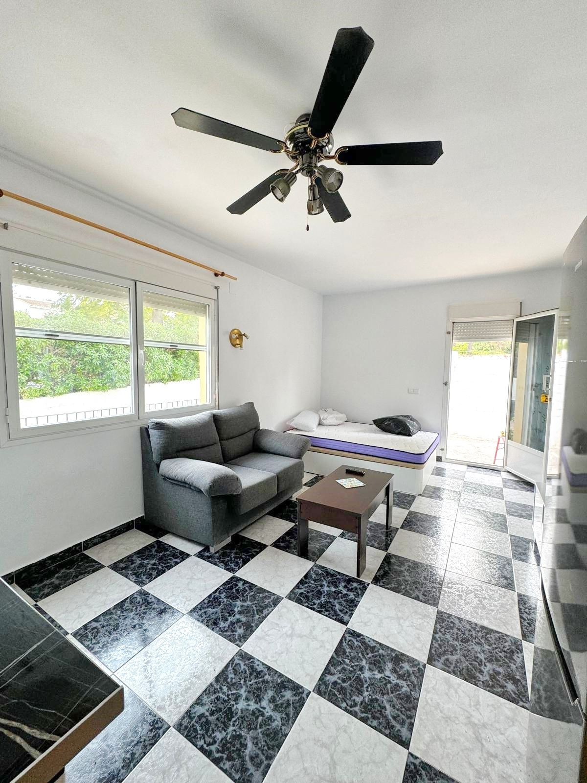 Se vende Villa - Chalet de 4 dormitorios en Costa Blanca, Alicante, España