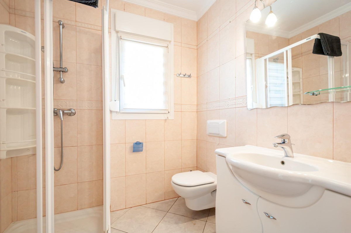 Se vende Villa - Chalet de 3 dormitorios en Costa Blanca, Alicante, España