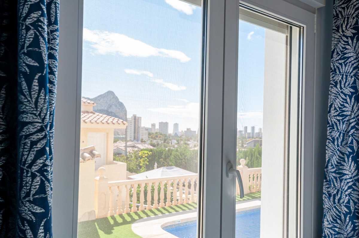 Se vende Villa - Chalet de 3 dormitorios en Costa Blanca, Alicante, España