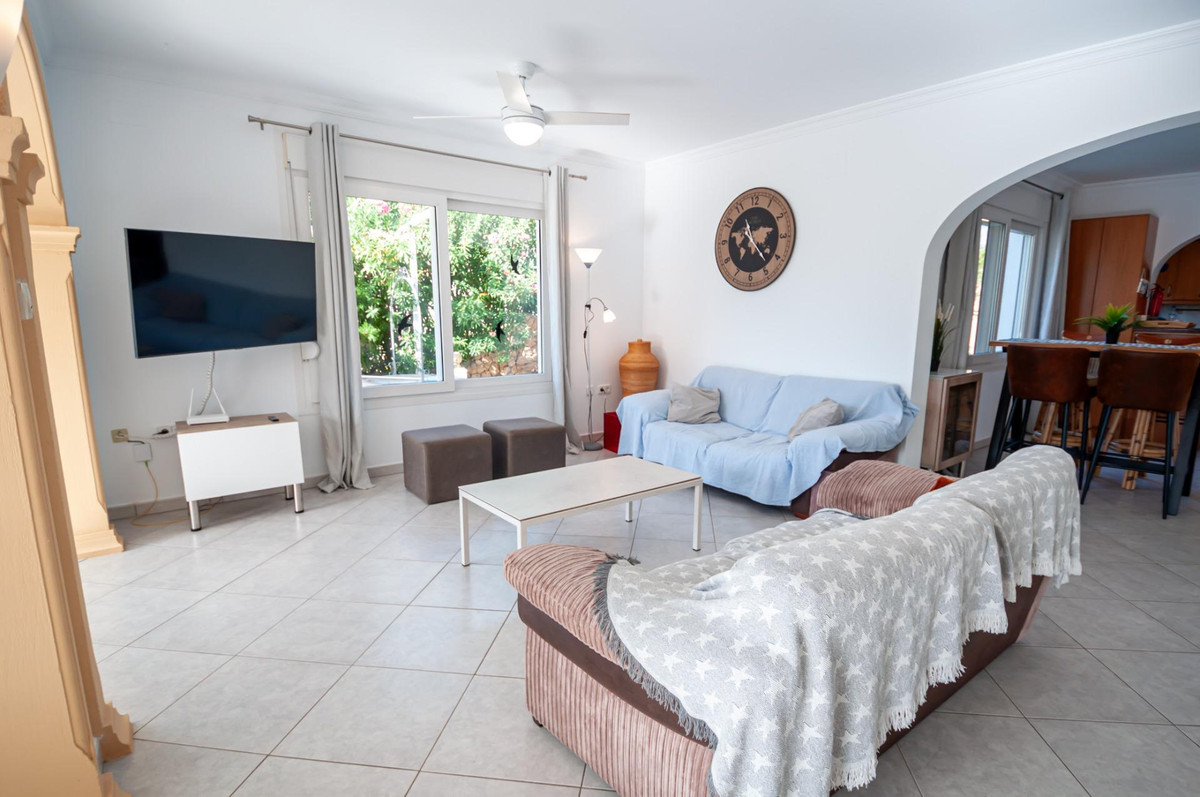 Se vende Villa - Chalet de 3 dormitorios en Costa Blanca, Alicante, España