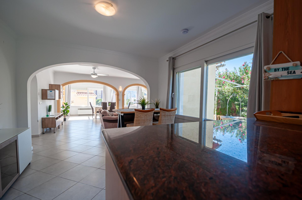 Se vende Villa - Chalet de 3 dormitorios en Costa Blanca, Alicante, España