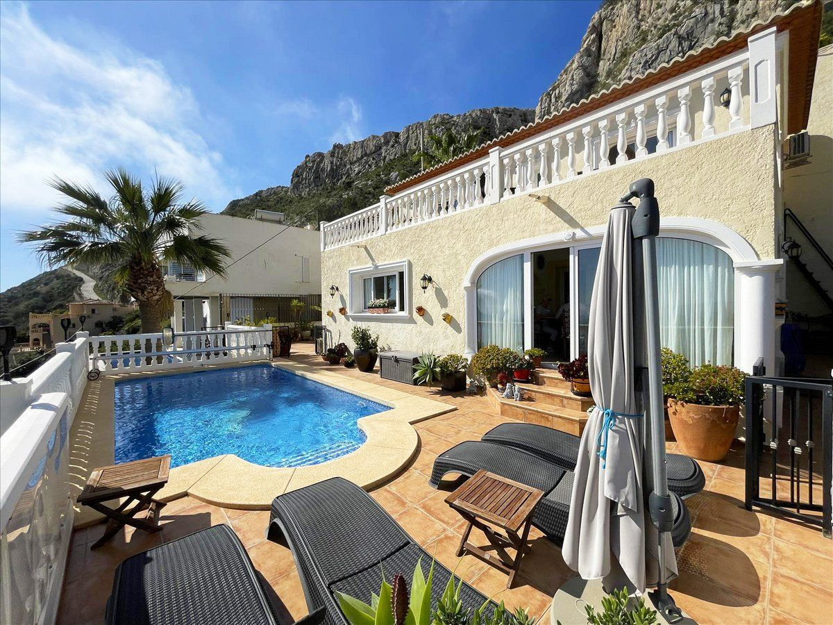 Se vende Villa - Chalet de 3 dormitorios en Costa Blanca, Alicante, España