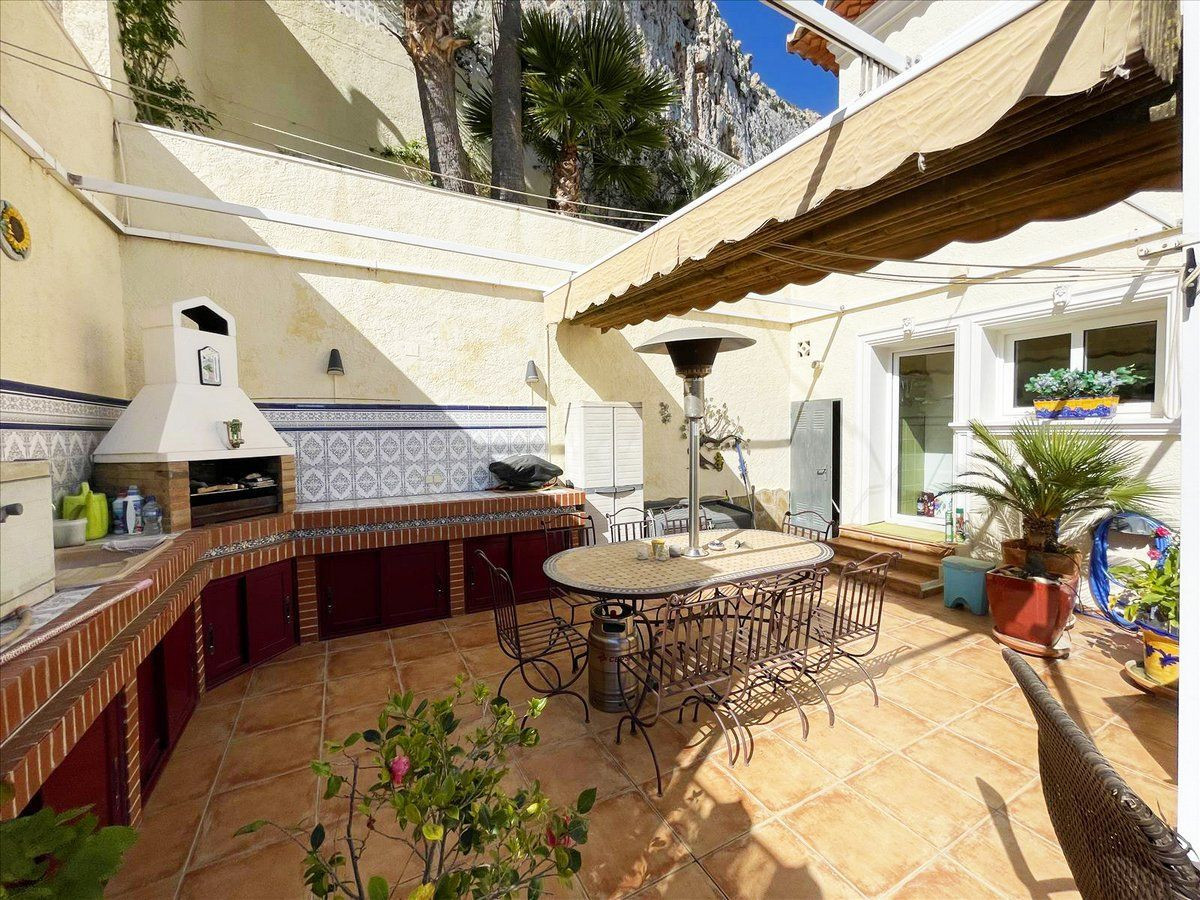 Se vende Villa - Chalet de 3 dormitorios en Costa Blanca, Alicante, España
