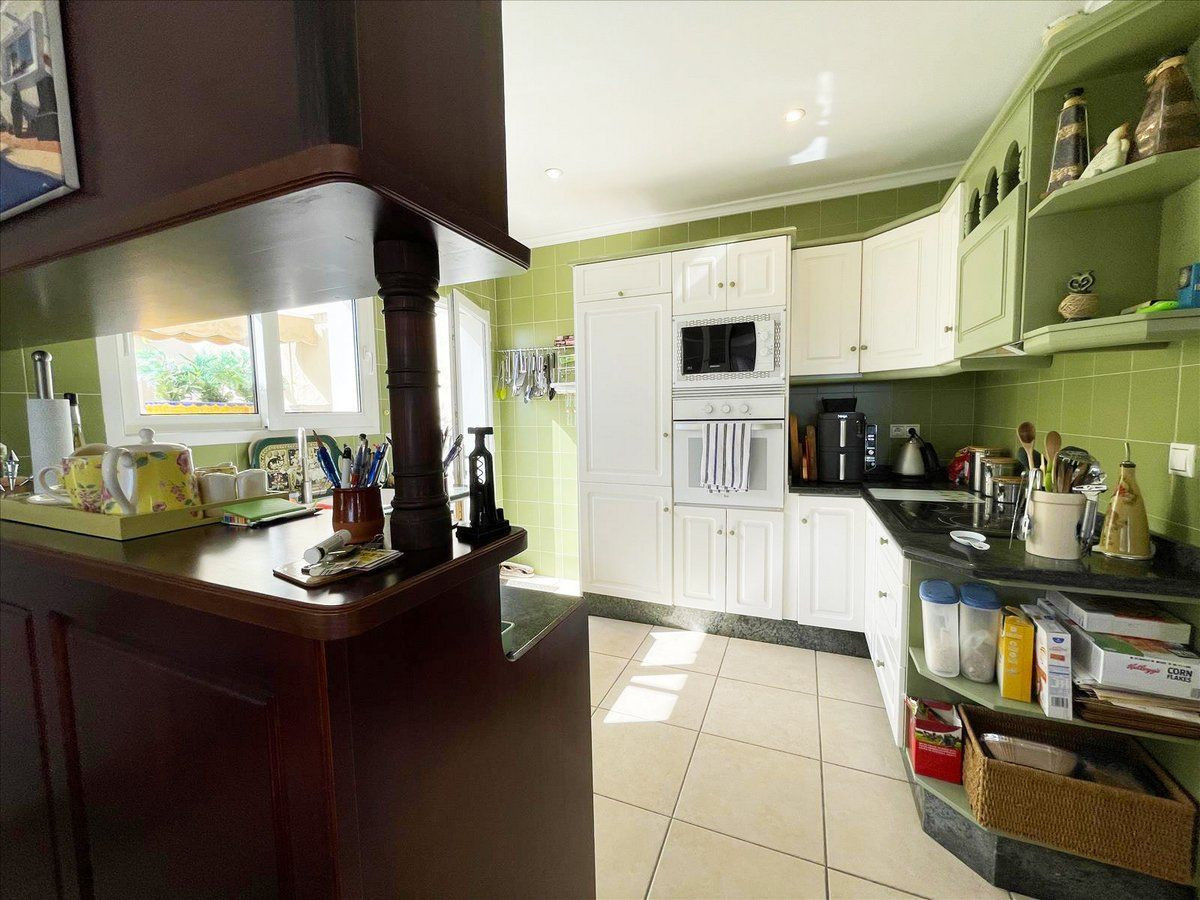 Se vende Villa - Chalet de 3 dormitorios en Costa Blanca, Alicante, España