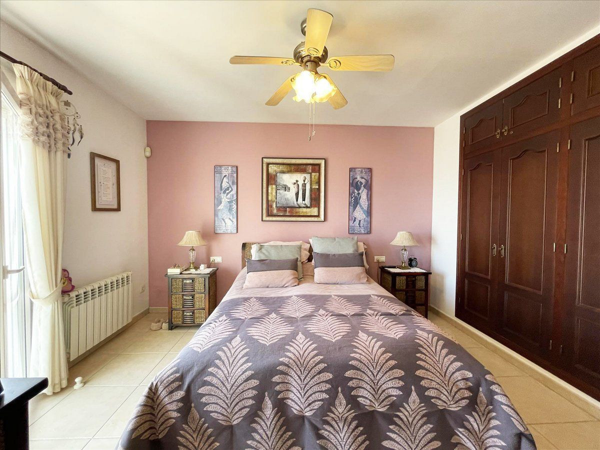 Se vende Villa - Chalet de 3 dormitorios en Costa Blanca, Alicante, España