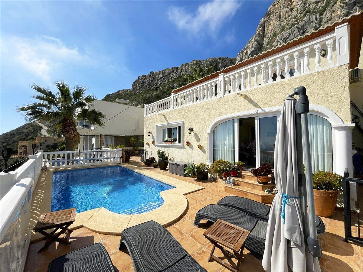 Se vende Villa - Chalet de 3 dormitorios en Costa Blanca, Alicante, España