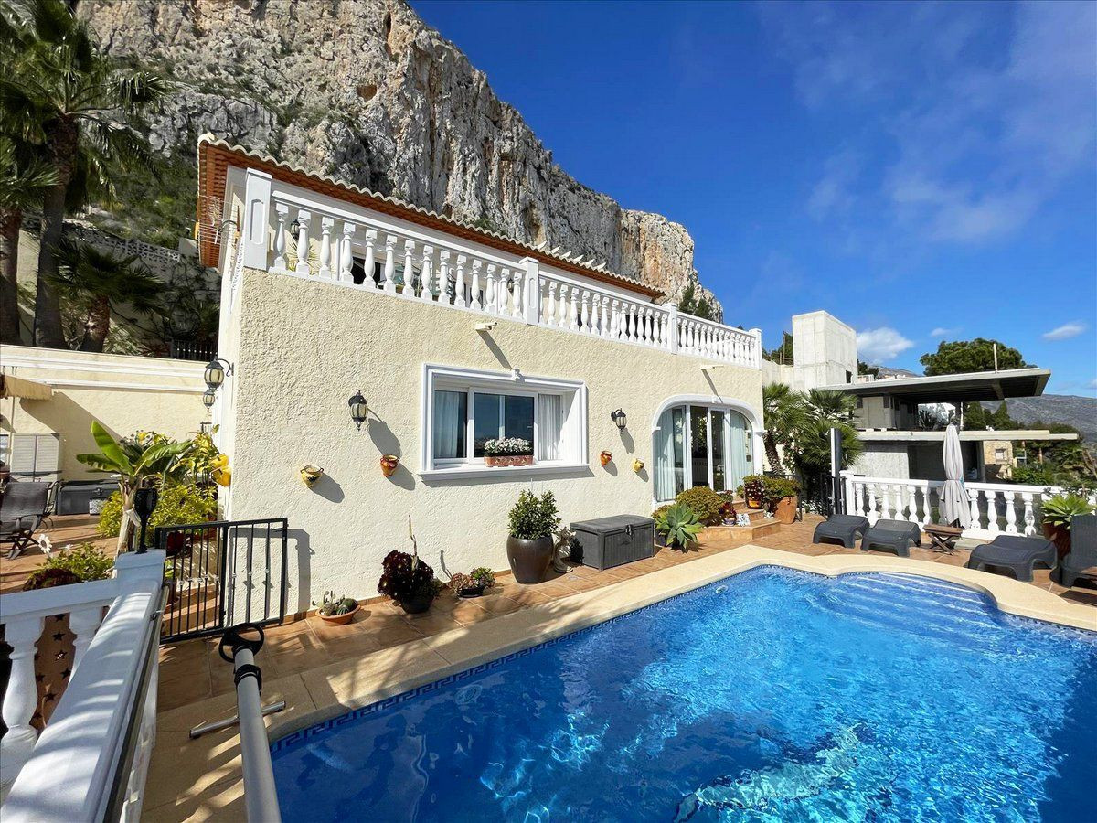 Se vende Villa - Chalet de 3 dormitorios en Costa Blanca, Alicante, España
