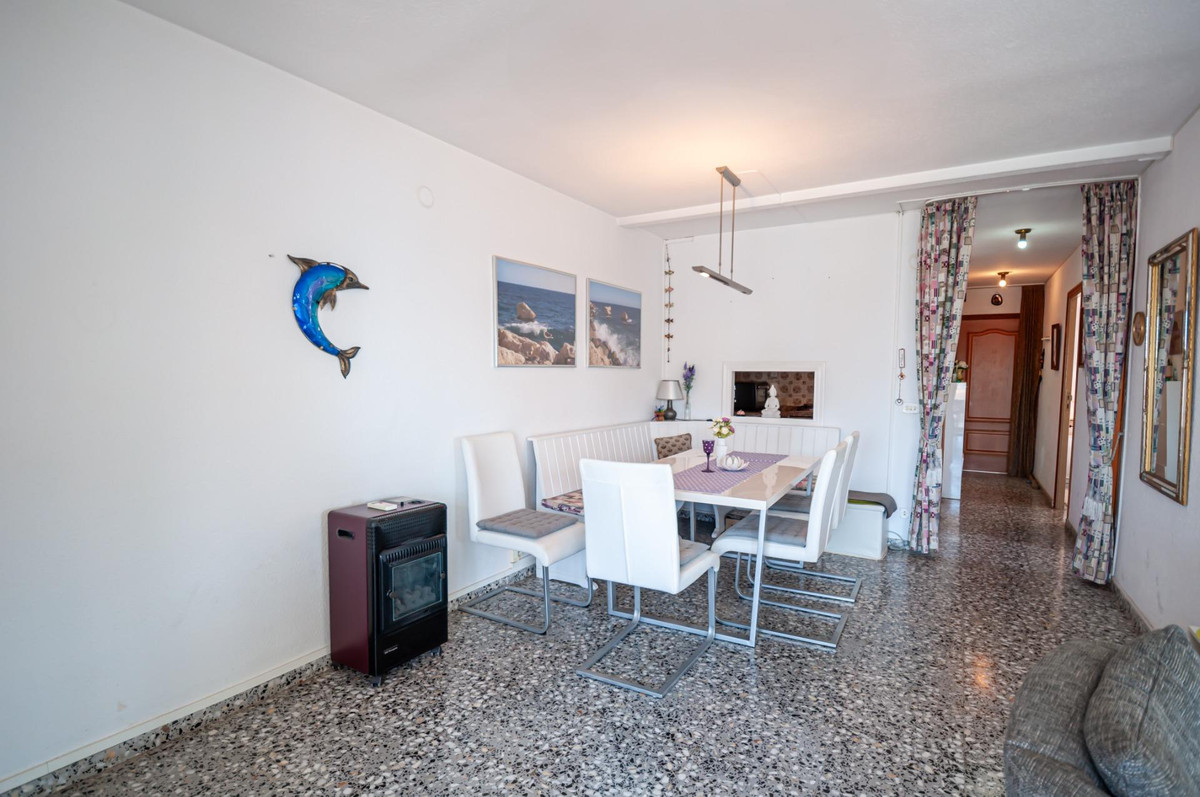 Se vende Apartamento Planta Media de 2 dormitorios en Costa Blanca, Alicante, España