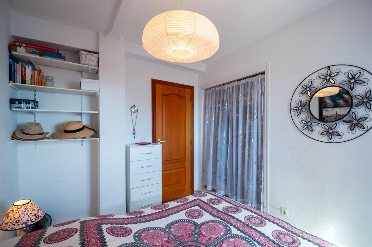 Se vende Apartamento Planta Media de 2 dormitorios en Costa Blanca, Alicante, España