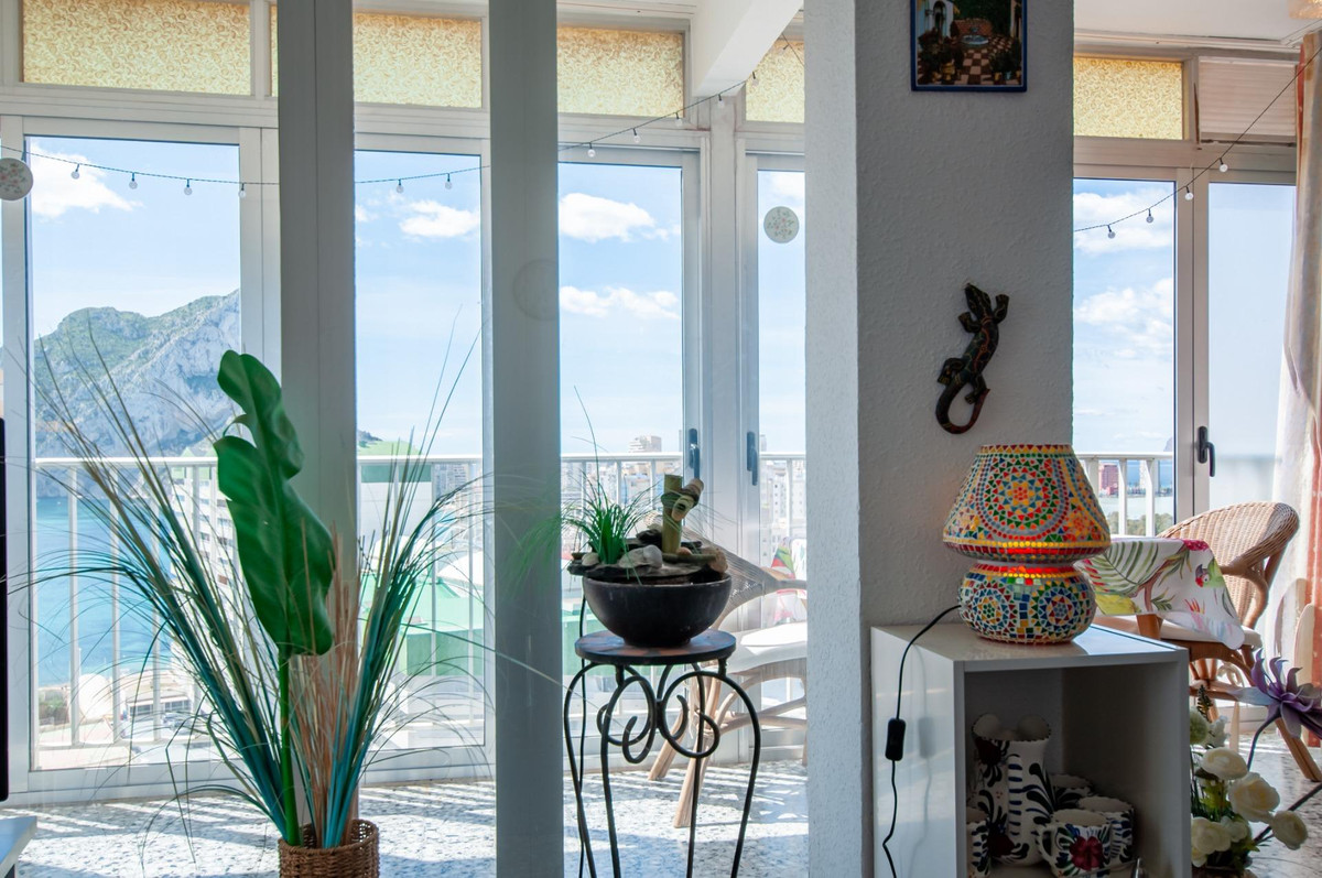 Se vende Apartamento Planta Media de 2 dormitorios en Costa Blanca, Alicante, España