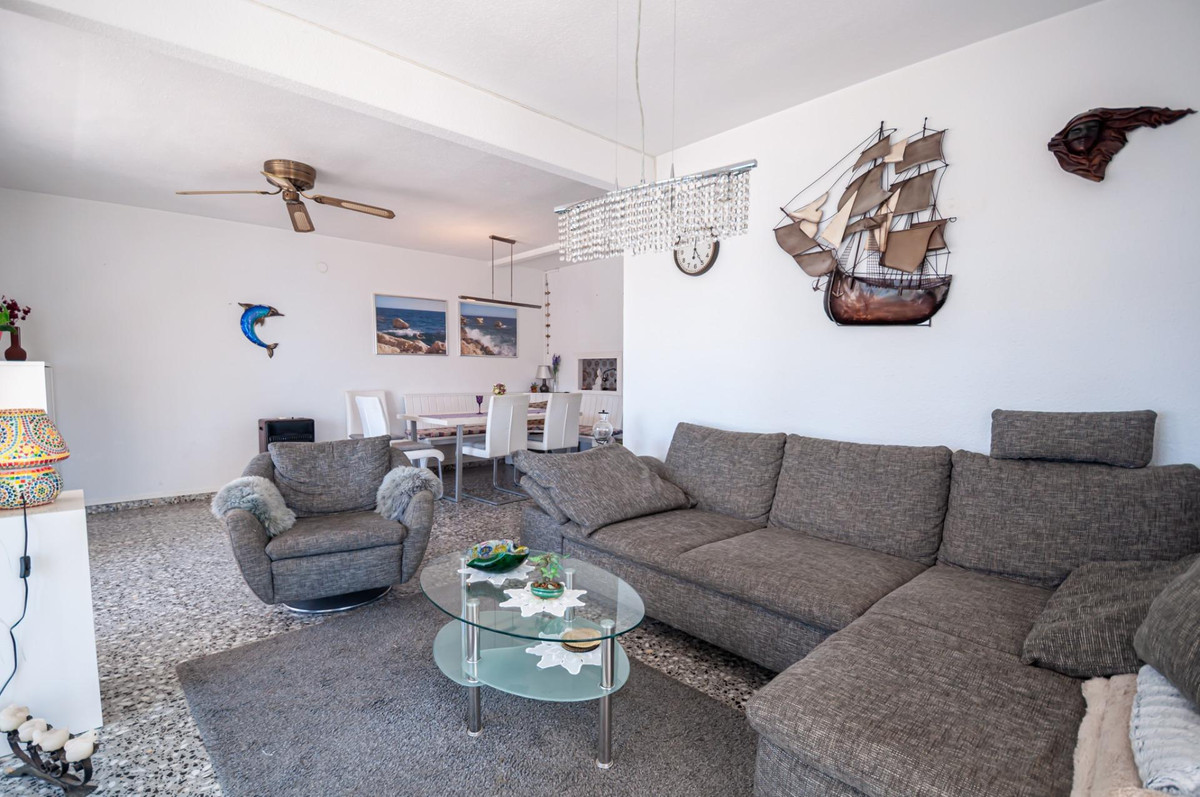 Se vende Apartamento Planta Media de 2 dormitorios en Costa Blanca, Alicante, España
